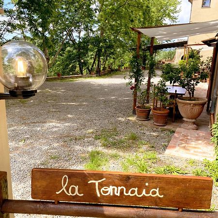 Апартаменты La Tonnaia Лари Экстерьер фото